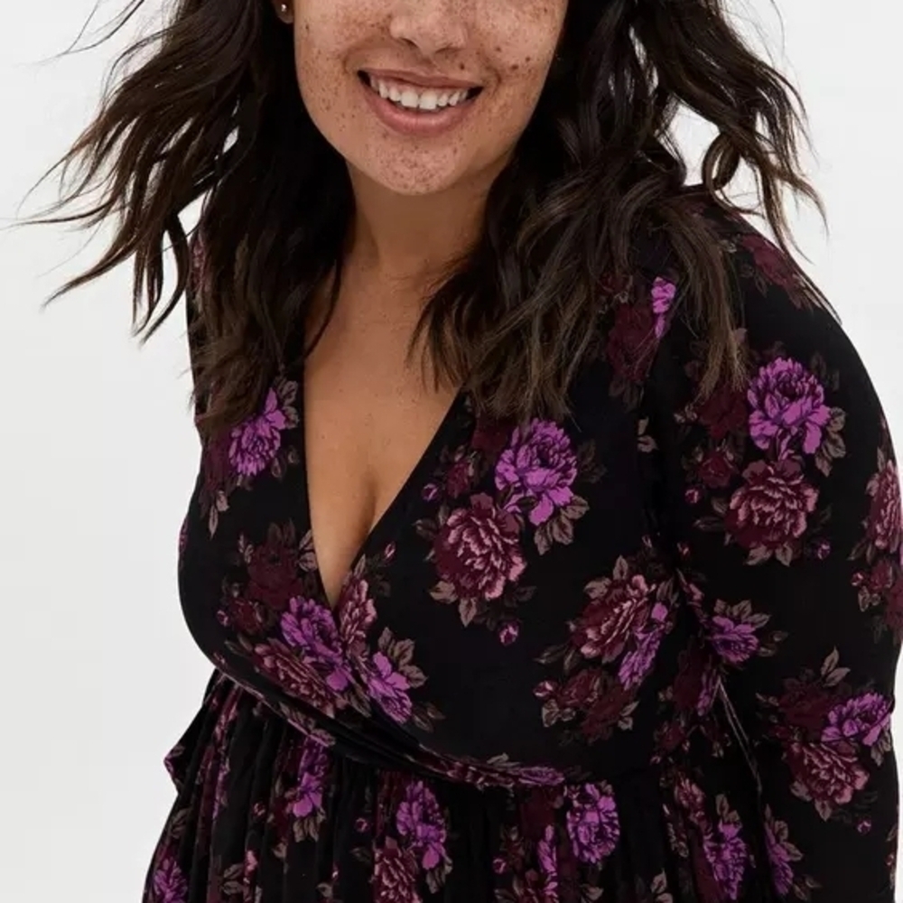 Torrid Super Soft Floral Surplice Skater Dress Black Purple Size 2 (18/20) image 3